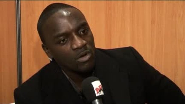 NMA 2009 : Rencontre avec Akon et Grégoire