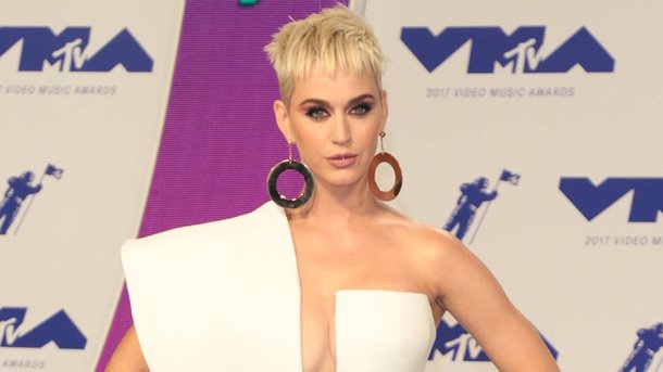 Katy Perry dit tout sur la chirurgie esthétique
