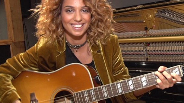 Tal : découvrez quatre titres de son nouvel album en acoustique!