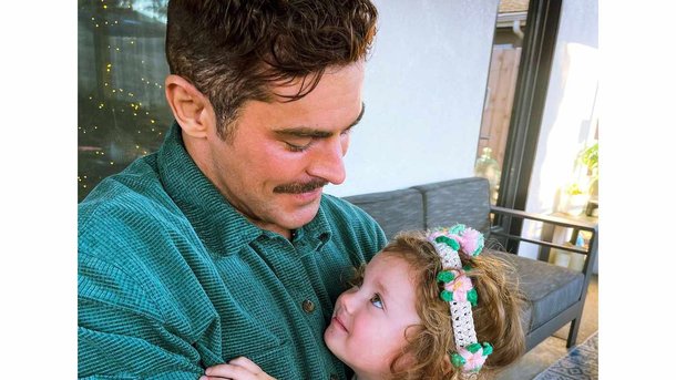 Zac Efron pose avec sa petite sœur: l’acteur fait fondre la Toile