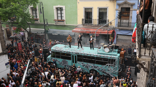 U2 affronte le déluge à Mexico pour "Street of Dreams", son nouveau single