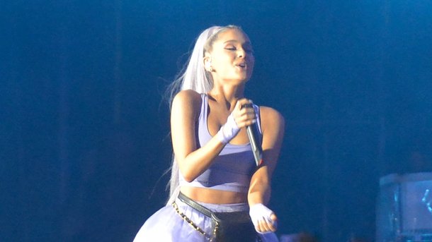 Ariana Grande: pourquoi a-t-elle chanté «Somewhere Over The Rainbow» en hommage à Manchester?
