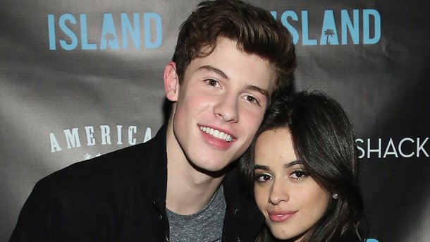 Shawn Mendes et Camila Cabello en couple? La mère du chanteur ne dément pas!