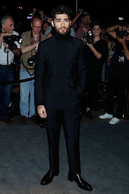 Zayn Malik : style british en veste croisée et col roulé