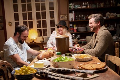 L'Esprit de famille : Guillaume De Tonquédec, Jeremy Lopez, Josiane Balasko