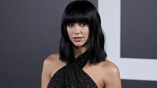 Dua Lipa tease son prochain album avec une nouvelle coupe de cheveux!