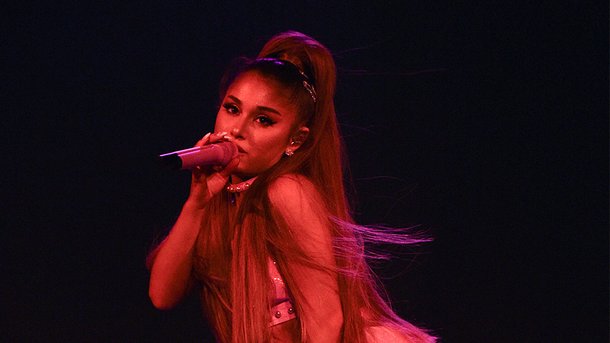 Ariana Grande bientôt de retour ! Elle tease sa prochaine tournée