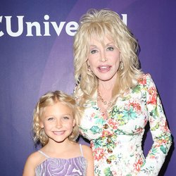 alyvia-lind-et-dolly-parton