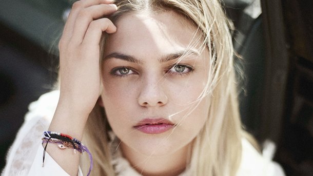 Louane: déjà une habituée des NRJ Music Awards