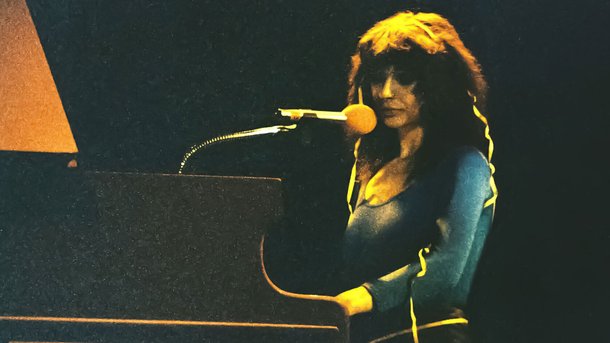 Kate Bush révèle vouloir sortir un nouvel album
