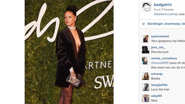 Rihanna : sexy et très décolletée pour les British Fashion Awards!