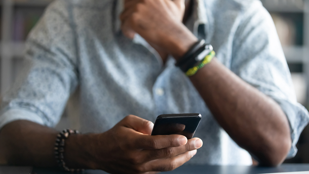 Les infos du Réveil Chérie : Un smartphone pourrait bientôt détecter les mensonges !