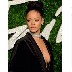Rihanna aux British Fashion Awards