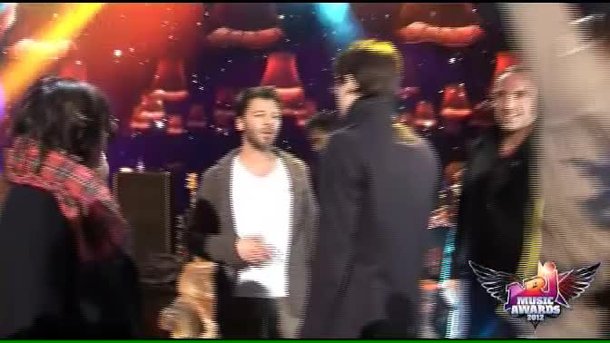 Les Stars arrivent à Cannes - NRJ Music Awards 2012 [Reportage vidéo]