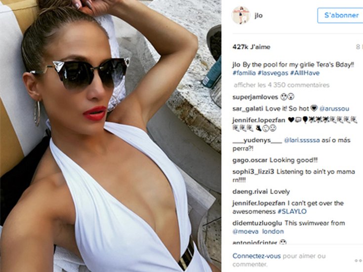 Jennifer Lopez : glamour et sexy au bord de sa piscine!