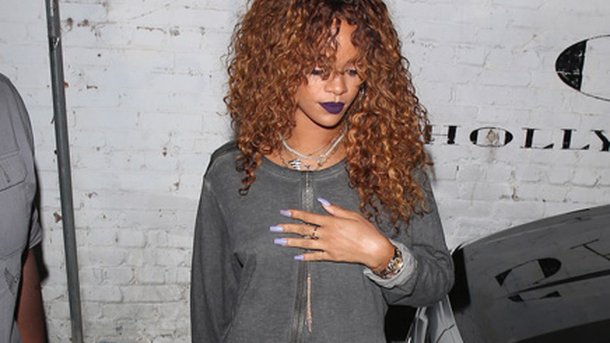 Rihanna : très sexy pour une sortie en boite à Los Angeles !