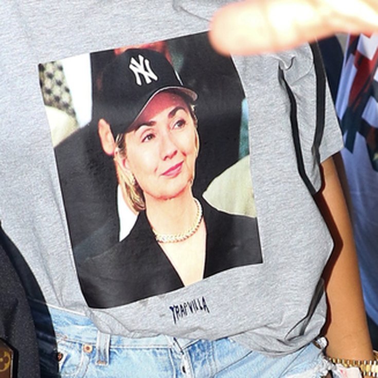 Rihanna soutient Hillary Clinton T-shirt