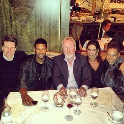 Usher dine avec Tom Cruise et Ridley Scott pour son anniversaire