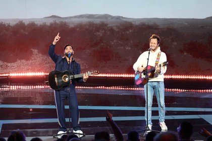 Kendji Girac et Vianney - Cérémonie des NRJ Music Awards 2023