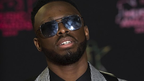 Dadju dévoile son nouveau hit "Dis-moi" engagé contre le racisme