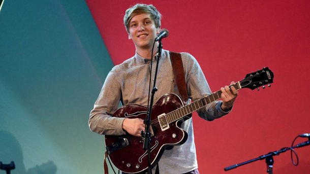 Comment George Ezra s'est-il fait connaître?