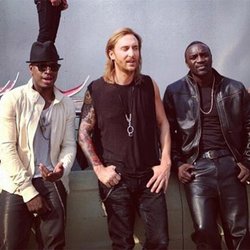 Akon : sur le tournage du clip de Work Hard Play Hard avec David Guetta et Neyo 