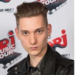 Thomas Azier @ NRJ Music Tour de Paris - Photocall