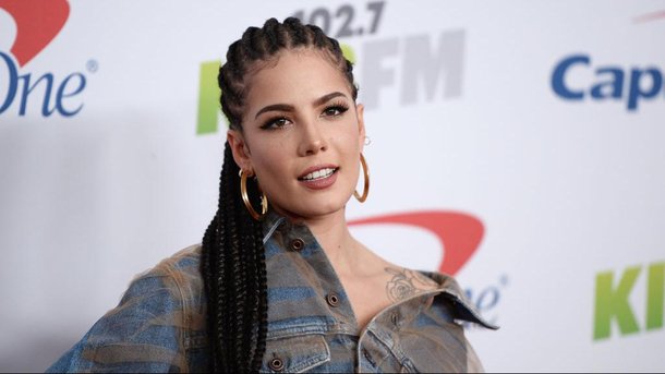 Le saviez-vous? Halsey a participé au défilé Victoria's Secret