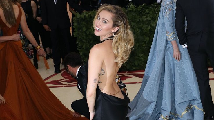 Miley Cyrus : une chanteuse accro aux tatouages