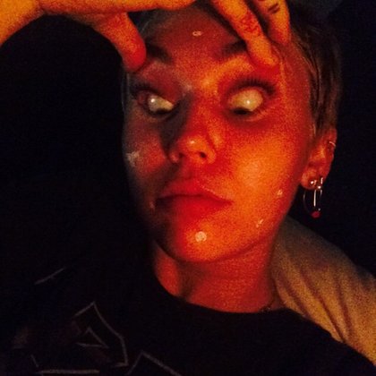Miley Cyrus: OMG #stevienicks #selfies