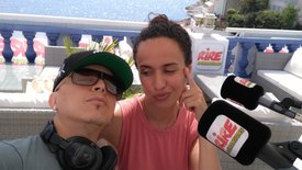 Amelle Chahbi et Rachid Badouri chantent IAM et parlent des accents marseillais - Depuis Marseille ...
