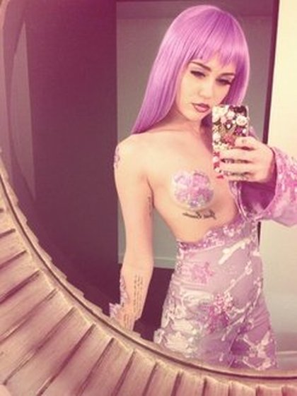  © Miley Cyrus Twitter