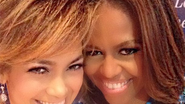 Jennifer Lopez : un selfie avec Michelle Obama !