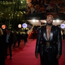 Kiddy Smile - Montée des Marches NRJ Music Awards 2019