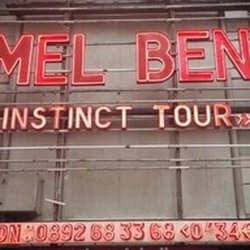 Amel Bent: 3 ans d'attente pour vous retrouver #paris ... #teamel ❤️❤️❤️❤️❤️ 