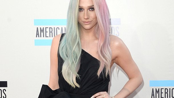 Ke$ha : très émue par le soutien de ses fans !