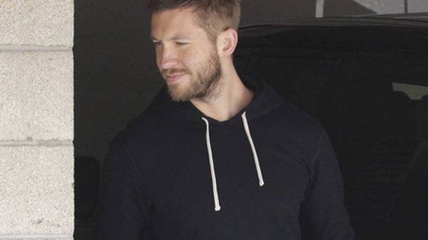 Calvin Harris : son improbable photo en slip de bain!
