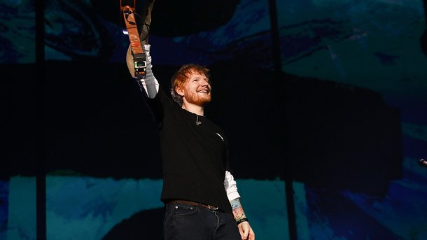 Le nouvel album d’Ed Sheeran se classe numéro 1 au Billboard 200
