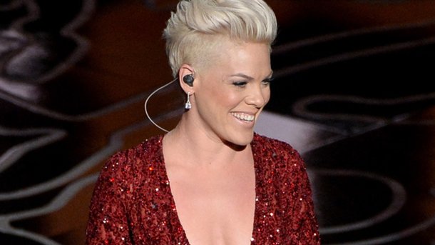 Pink: 38 ans d'une vie engagée