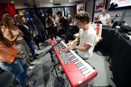 Charlie Puth chez C'Cauet sur NRJ