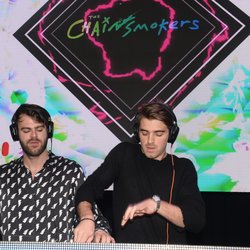 The Chainsmokers - NRJ DJ AWARDS 2016 - La Cérémonie