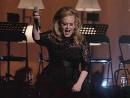 Adele dévoile la bande-annonce de son DVD Live