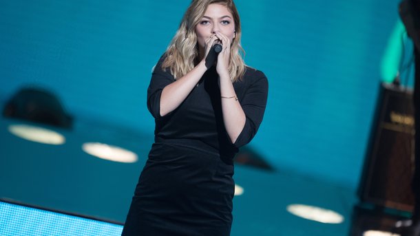 Louane: son album éponyme est sorti!