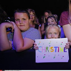 Concert Pop Love - Christine and the Queens