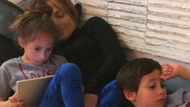 Jennifer Lopez : pause câlins en famille