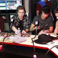 Mercredi 2 Avril avec 5SOS