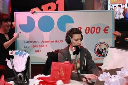 Emission du 20 décembre 2013 avec Kev Adams et l'équipe de SODA