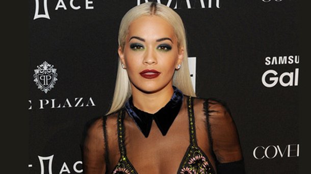 Rita Ora: look ultra sexy pour une soirée à New York!