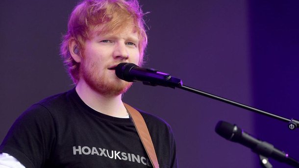 Ed Sheeran grimé en vampire sur le visuel officiel de «Bad Habits»
