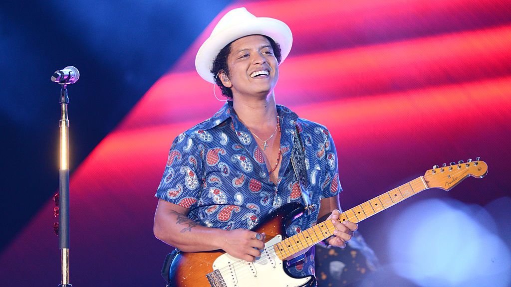 Bruno Mars : retour sur "Uptown Funk", un succès planétaire - Actu